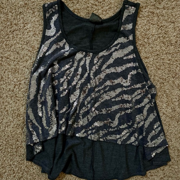 Wallpapher Tops - Wallpapher Tank Top